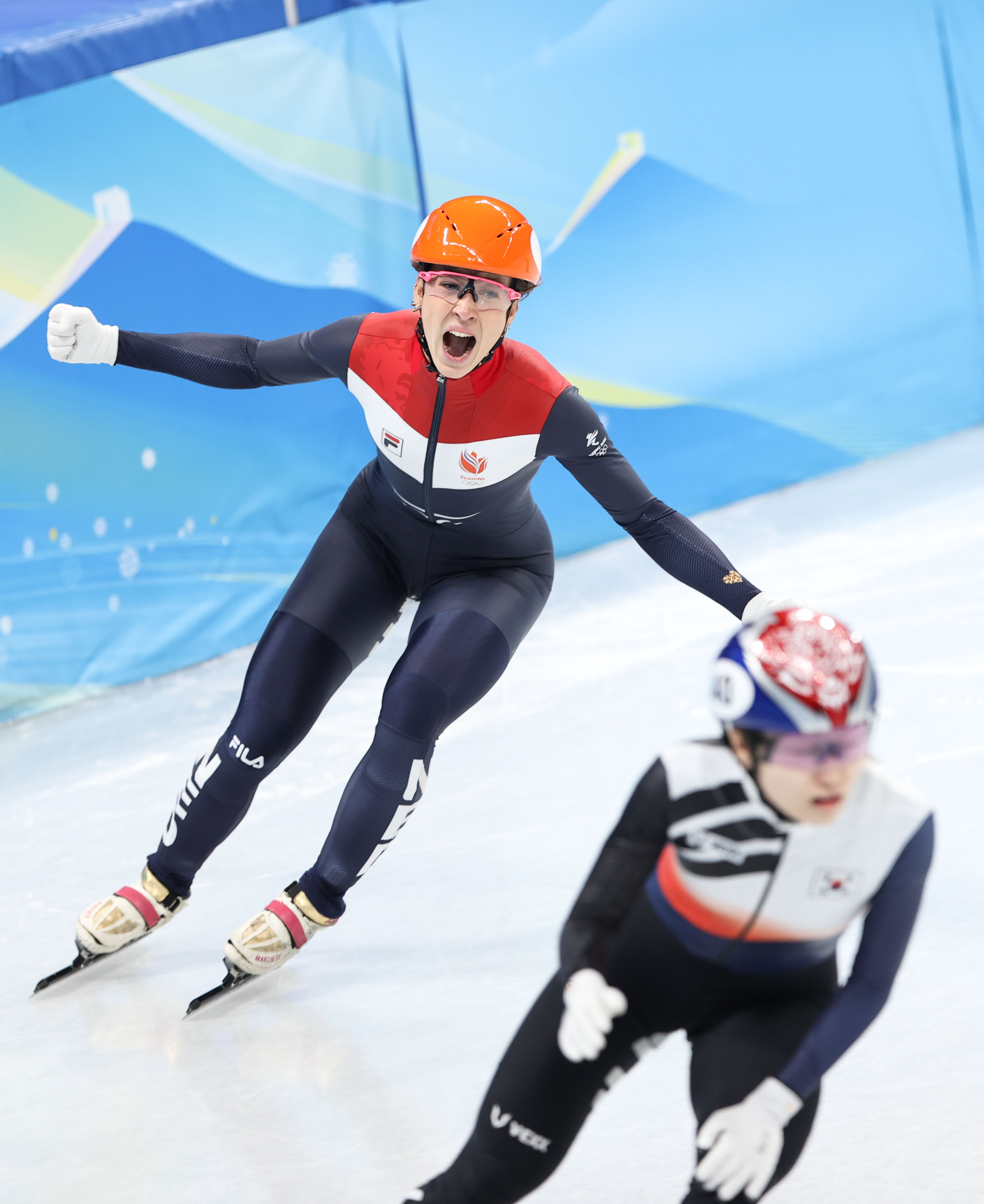 荷兰选手夺得女子自行车赛冠军